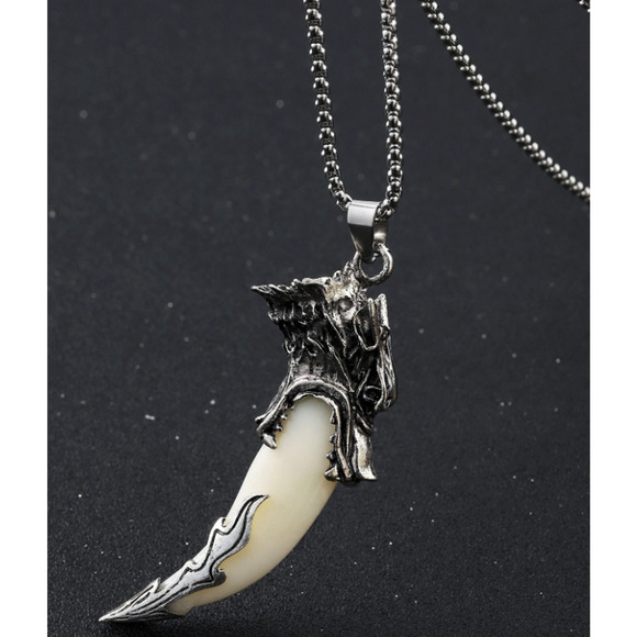 Nobrand Jewelry - 𝅺FANG Charm Necklace